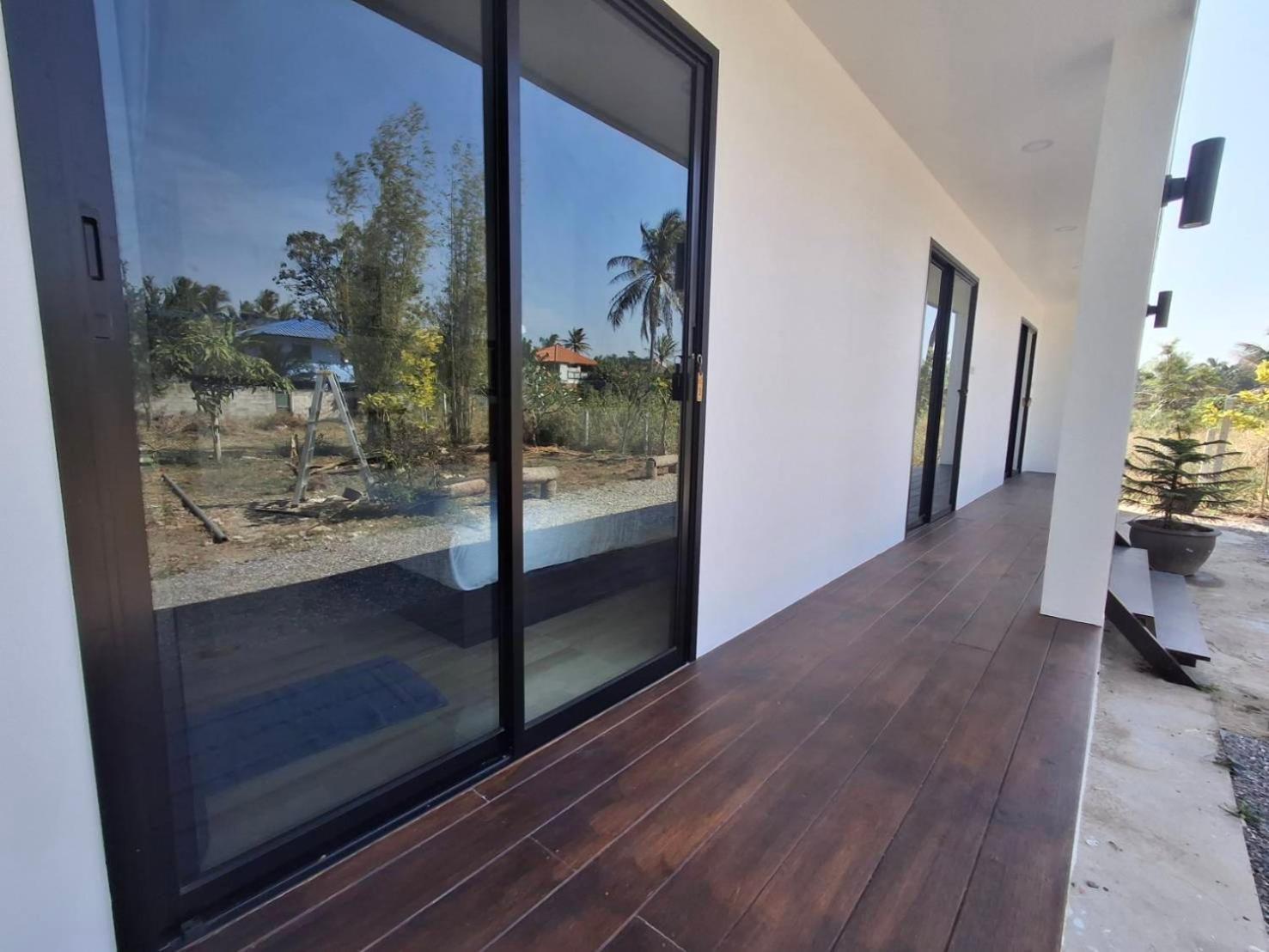 Apartamento Homlomchomsuan หอมลมชมสวน Ban Mai  Exterior foto